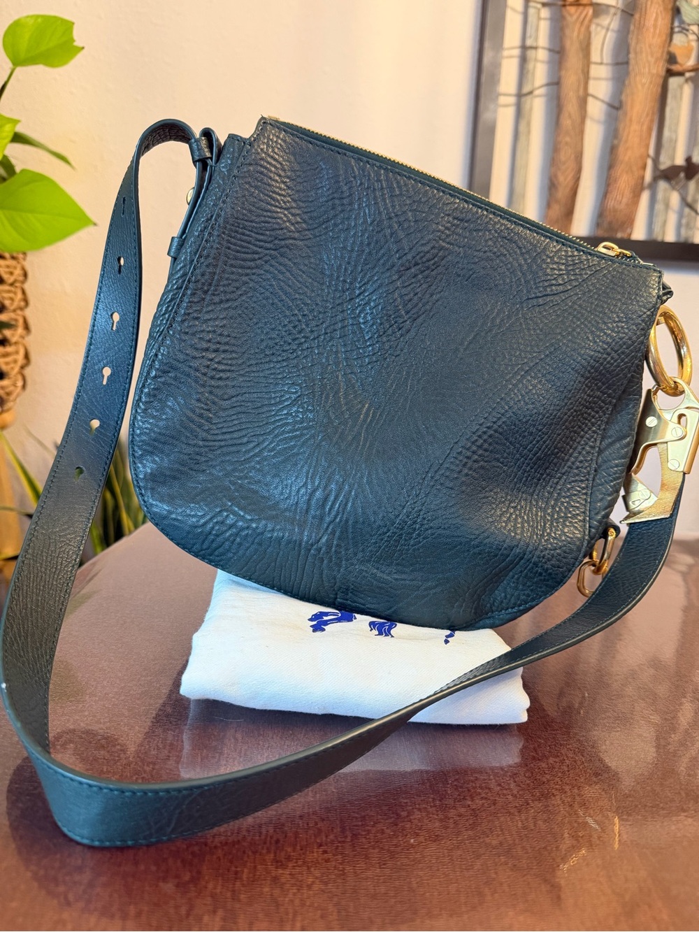 Burberry Small Knight Shoulder Bag Leather 2,590$